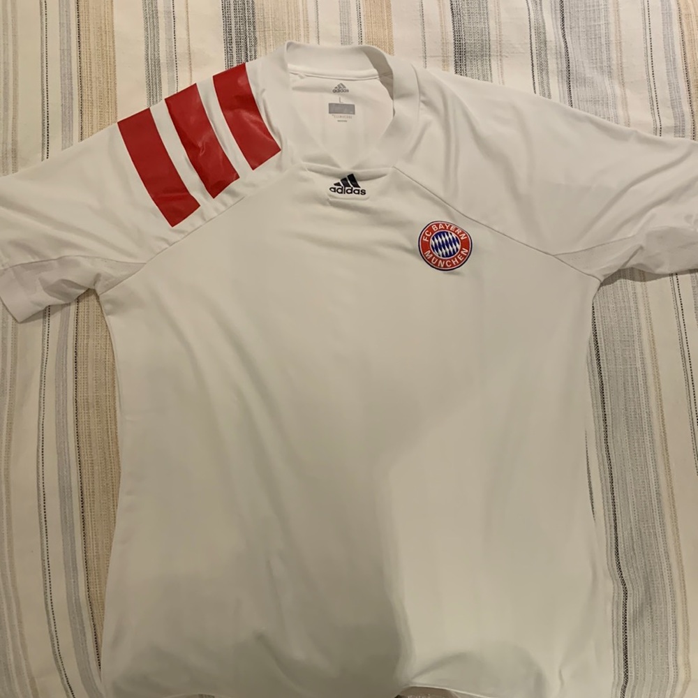 FC Bayern Munich T Shirt (L)